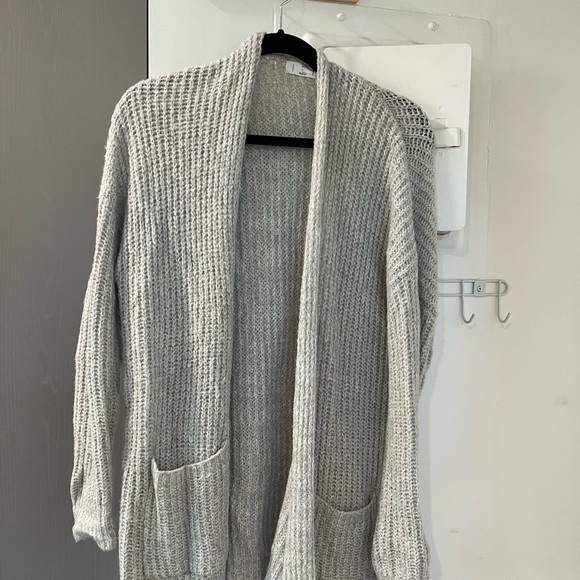 Sweater - Picture 1 of 2